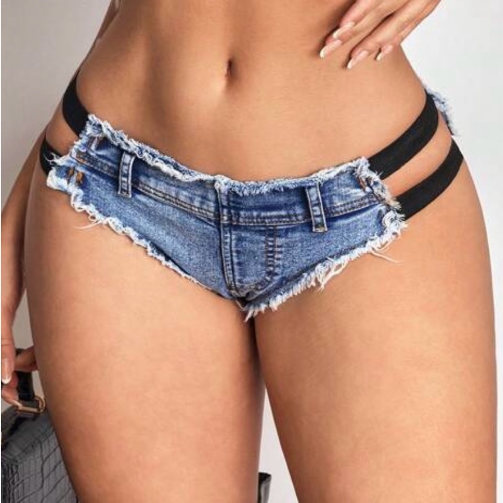 New SHEIN Jean shorts size 26  (0122)